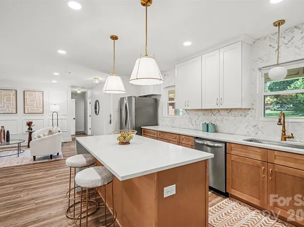 12620 Idlewild Rd, Matthews, NC 28105