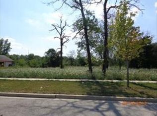 250 N Hillcrest St, Addison, IL 60101