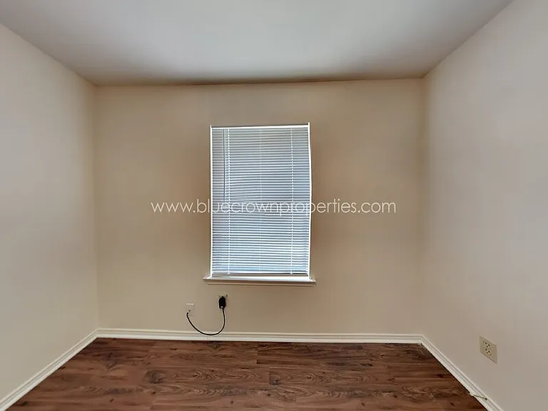 10317 Lone Pine Ln — Photo 11