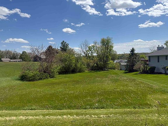2nd image of 951 Lake Summerset Rd