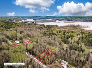 W 9th St, Duluth, MN 55808