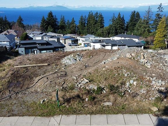 3rd image of 156 Hawk Point Rd