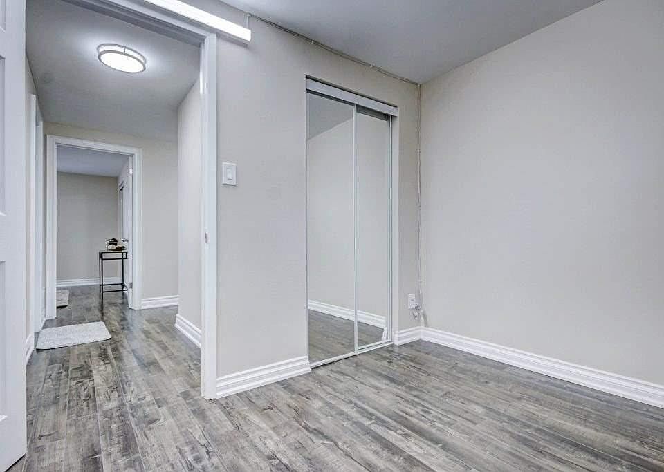 2nd image of 30 Bradstone Sq