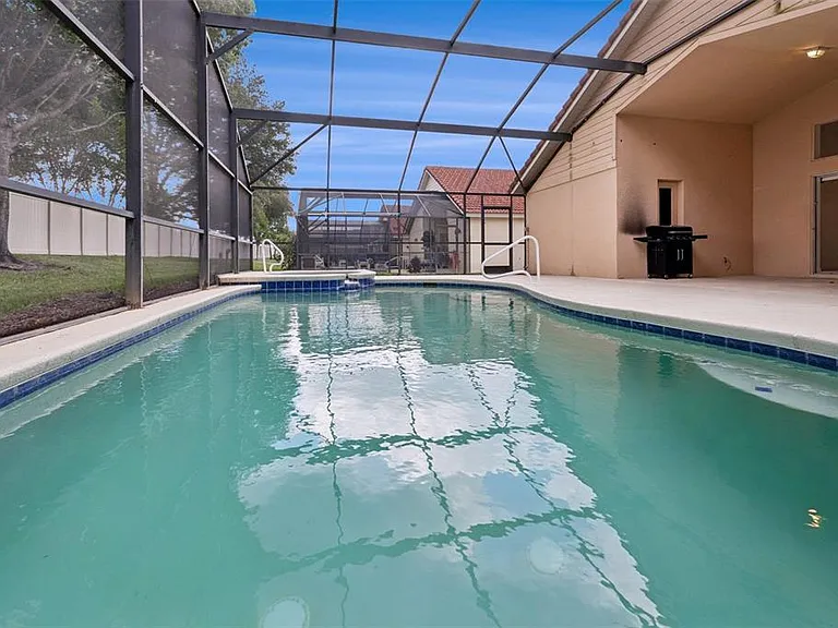 1346 Solana Cir — Photo 18