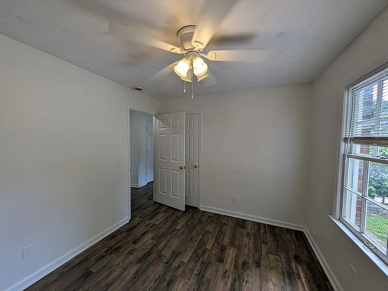 1060 Sandy Springs Rd NW — Photo 19