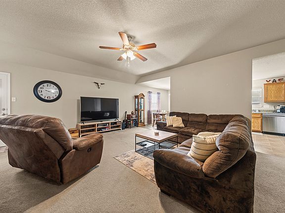 4th image of 211 McCullough Loop