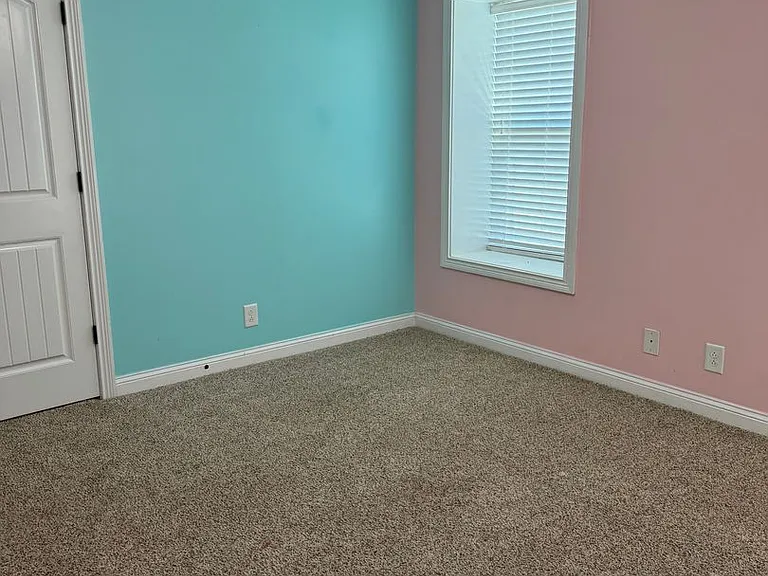 1701 Winterhaven Ct — Photo 27