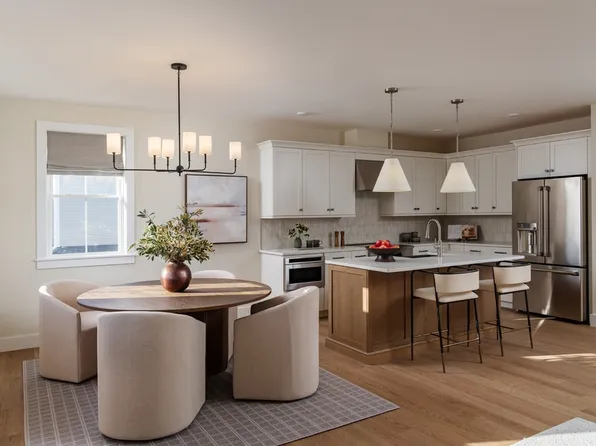 12 Miter Dr #14-3, Plymouth, MA 02360