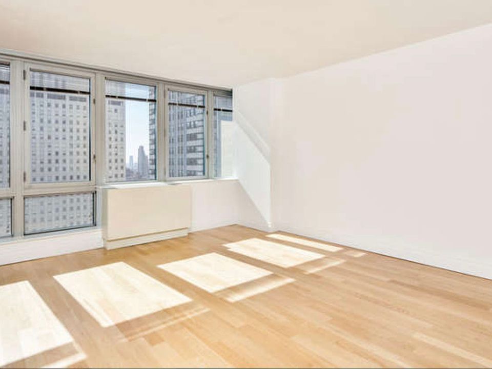 2nd image of 94 Fulton St #15A