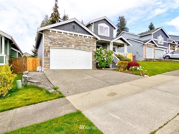 2nd image of 8211 32nd Pl NE