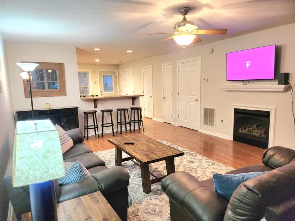 214 Colonnade St, Lynchburg, VA 24502