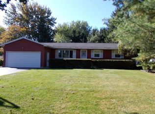 17 Woodside Dr, Rochester, NY 14624