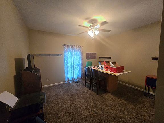 3rd image of 371 Autumn Hills Dr