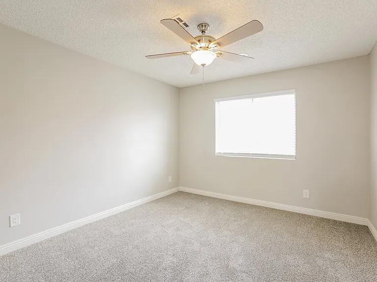 4136 Glenfield Cir — Photo 14