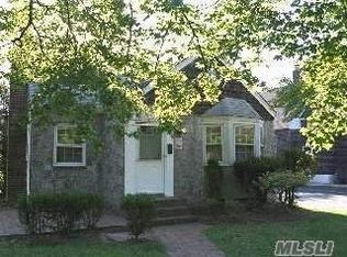 2453 Fox Ave, Baldwin, NY 11510