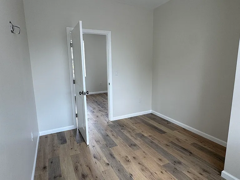 49 Summit Ave #2 — Photo 17