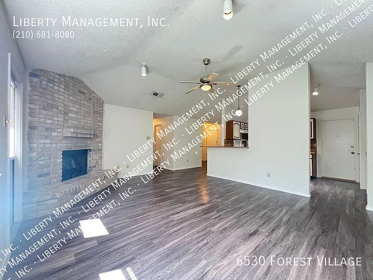 6530 Forest Vlg — Photo 10