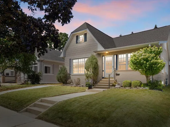 3018 Elm LANE, Racine, WI 53405