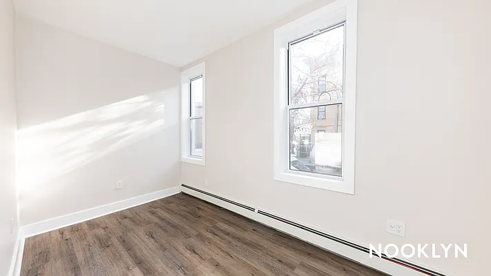 Rented by Nooklyn NYC LLC | media 43