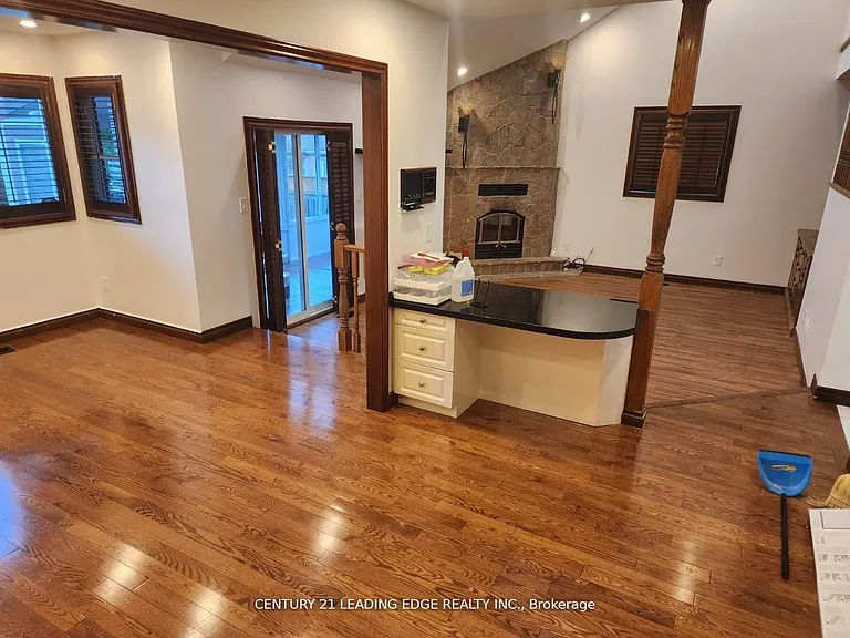 11 Westlawn Dr — Photo 7