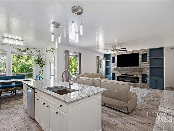 3rd image of 16611 N Fielding Way