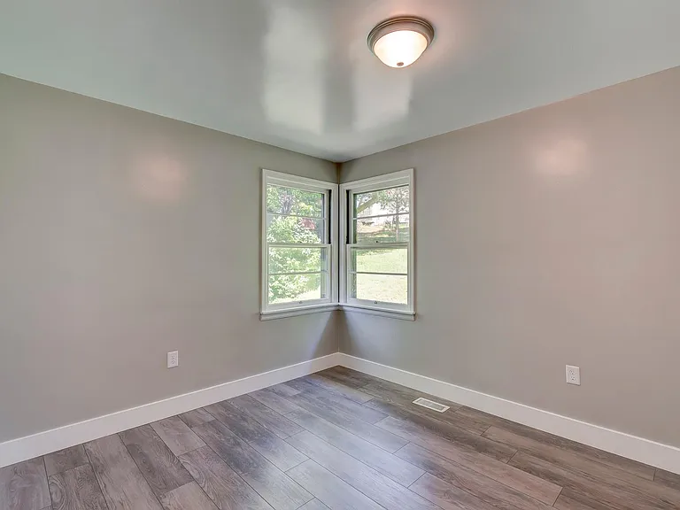5730 Davida Rd — Photo 16
