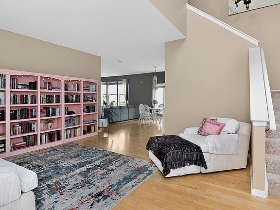 2nd image of 4781 Highwood Ln
