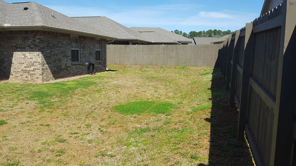3 bed, 1415 sqft, $1,550 — Photo 2