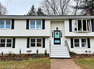 14 Shadow Ln, Cromwell, CT 06416