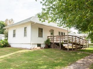 510 W 8th St, Tipton, IA 52772