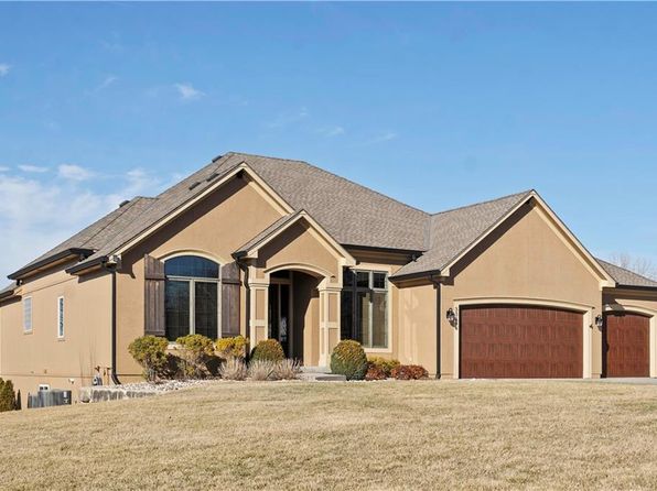 33106 E Stringtown Rd, Greenwood, MO 64034