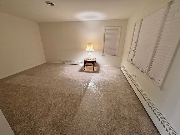 4th image of 303 N Elmwood Ave