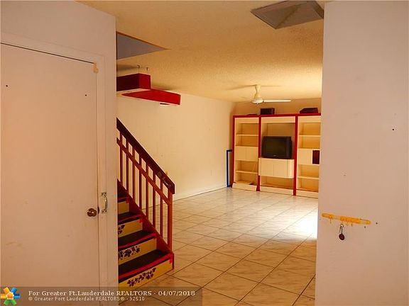 4th image of 9146D SW 23rd St #9146D