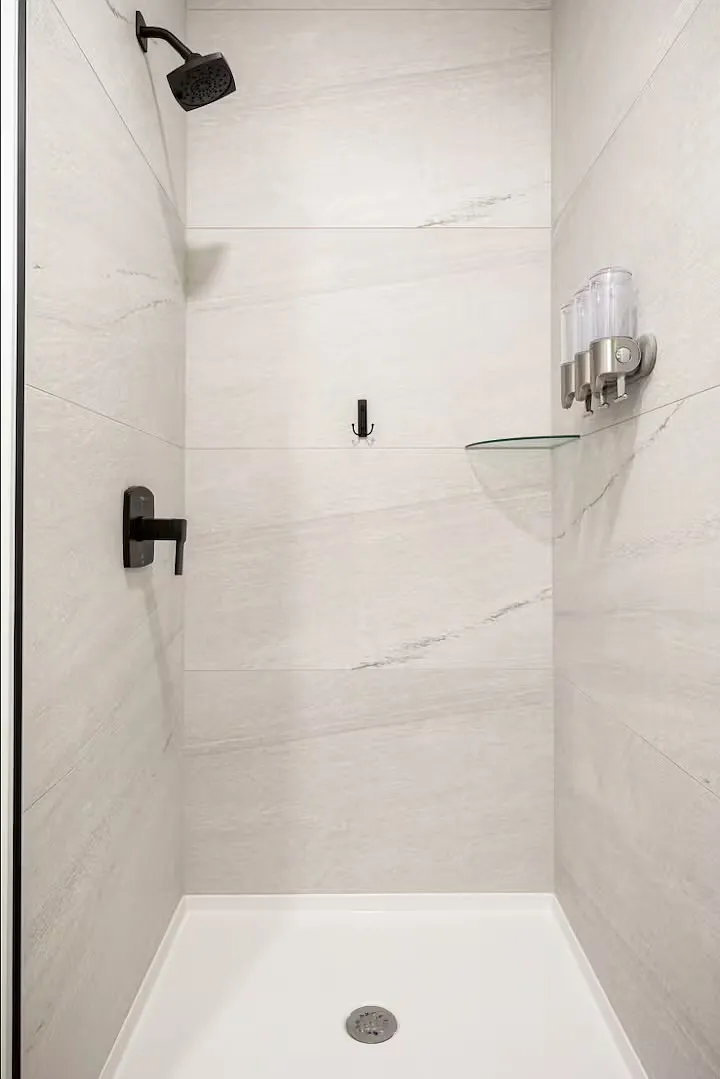 1 bed, $1,650 — Photo 4