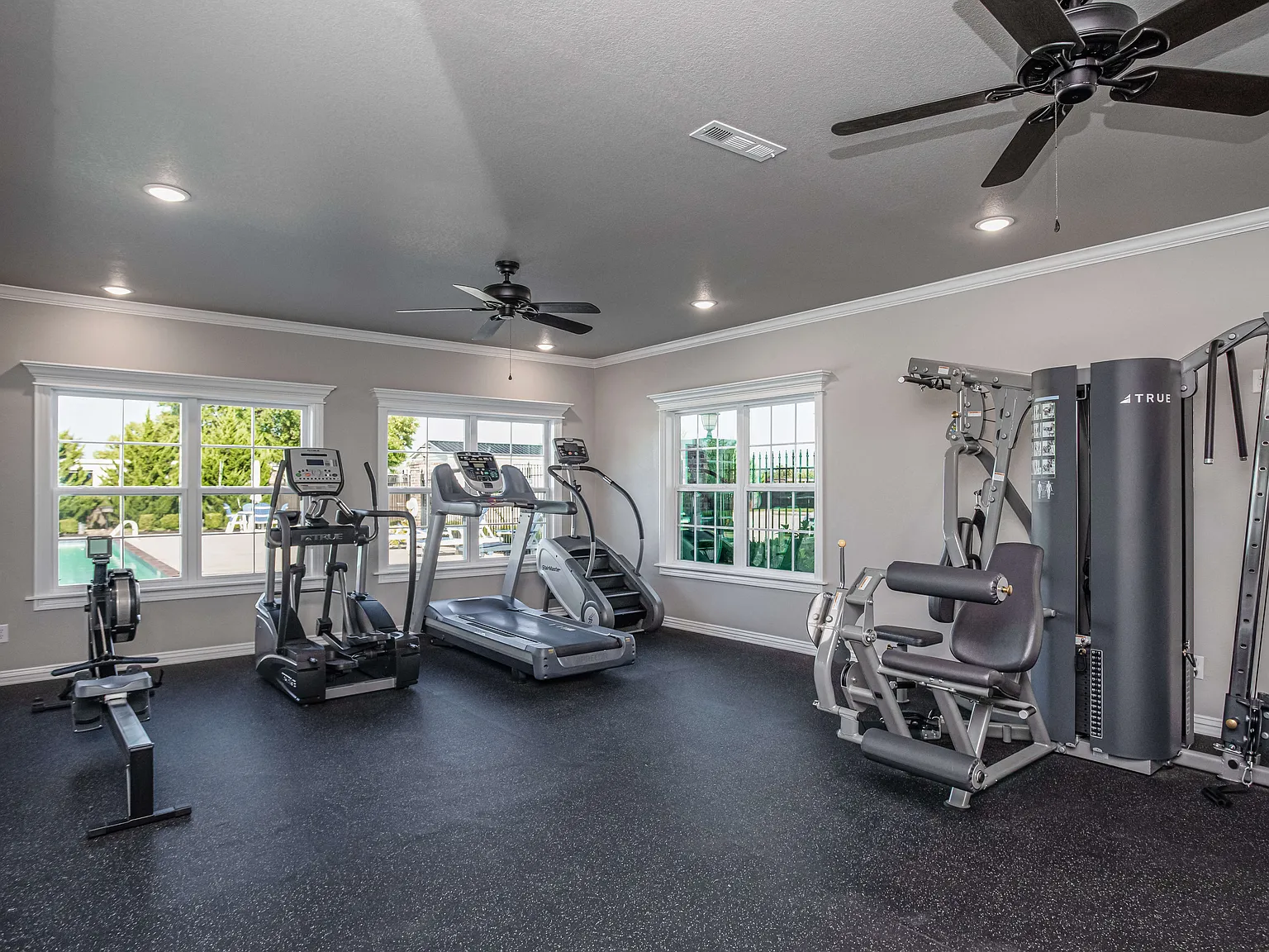 Towne Park Apartments — Photo 3