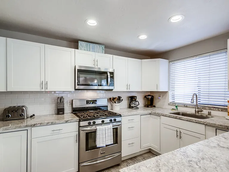 824 Island Ct #1 — Photo 22