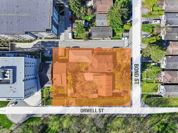 279 Orwell St, North Vancouver, BC V7J 2G2