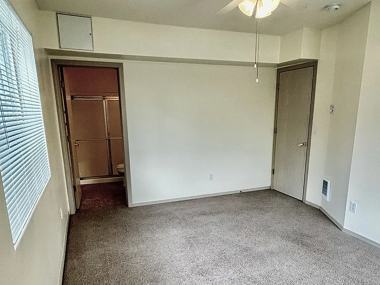 Willamette Grove Apartments — Photo 8
