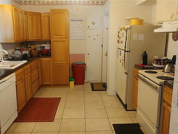 5th image of 710 Hillside Ave