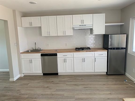 3rd image of 1029 S Union Ave APT 23