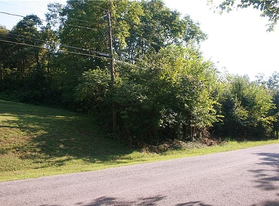 3rd image of 33 Jeffery Dr