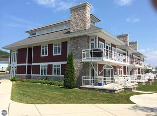 16 S 2nd St #1, Frankfort, MI 49635