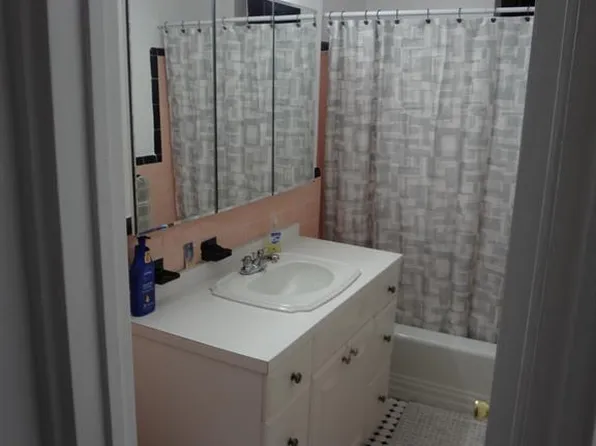 88-09 Northern Boulevard image 8 of 11