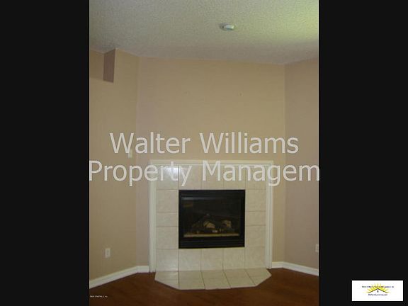 5th image of 1037 Blackberry Ln