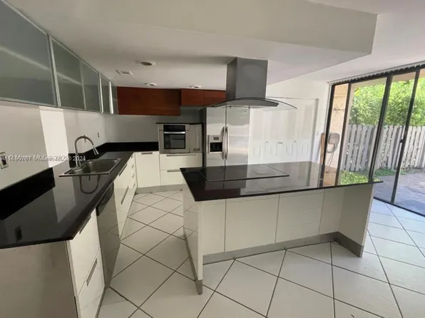 20577 NE 6th Ct, Miami, FL 33179