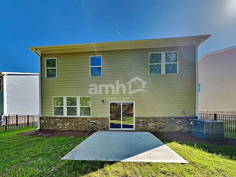 2072 Windsor Park Ave — Photo 30