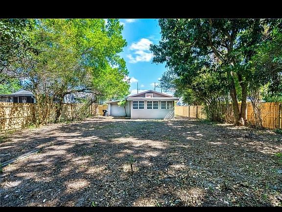 3rd image of 1016 Mount Vernon St