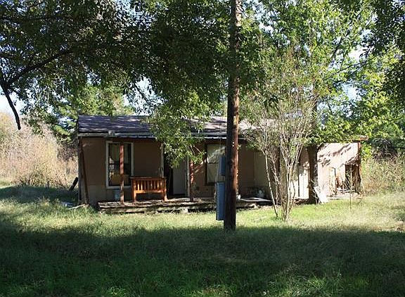 4th image of 326 Laura Ln