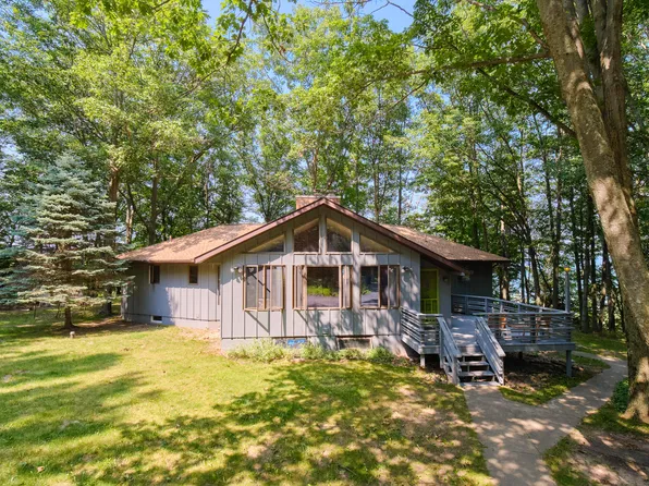 2521 Crescent Beach Rd, Manistee, MI 49660