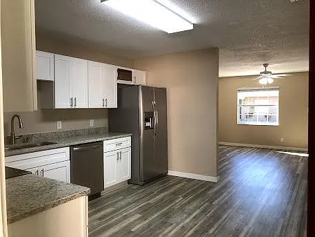 2 bed, 900 sqft, $1,650 — Photo 3